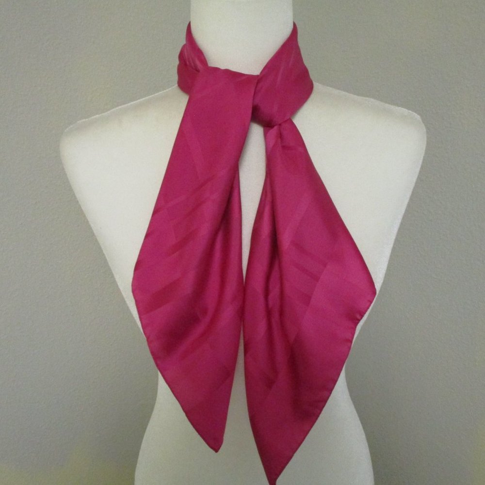 1980s magenta scarf